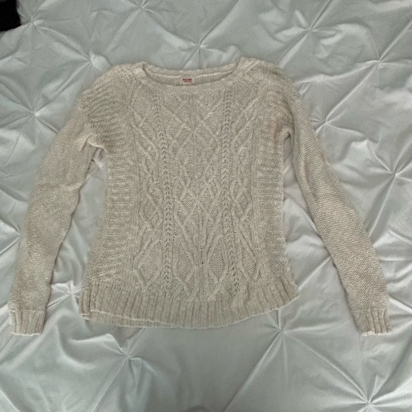 Mossimo Supply Co. Women’s Cream Cable Knit Sweater - Picture 1 of 3